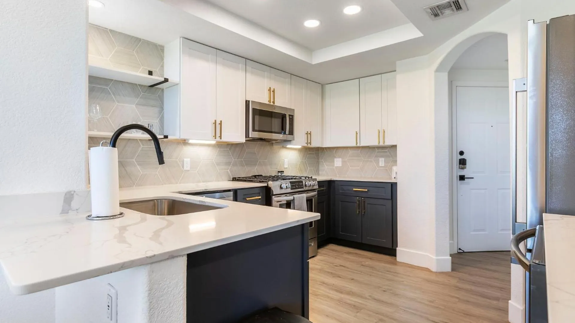公寓 2Br Cozysuites At Kierland Commons With Pool #07 斯科茨